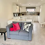 Garden View - 2 Bedroom Bungalow